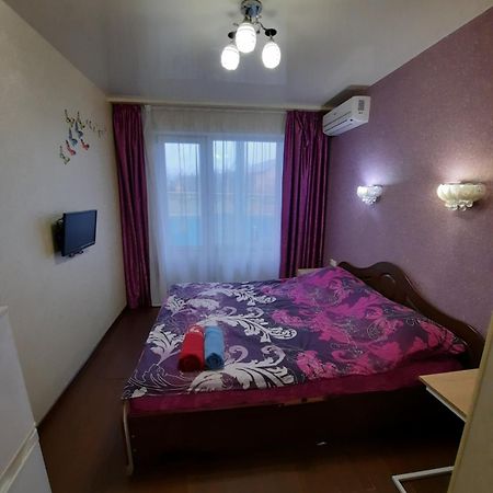 Квартира Возле Радмир Ул.Чернивецкая 5В Kharkiv Eksteriør billede