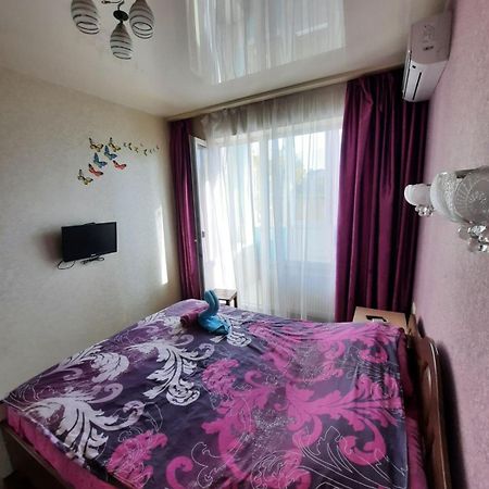 Квартира Возле Радмир Ул.Чернивецкая 5В Kharkiv Eksteriør billede
